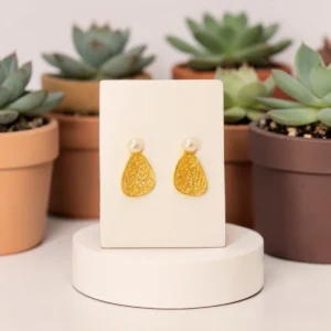 Brincos Sentimento Pérola e Cone BRIP9255252