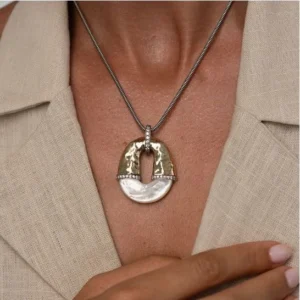 Medalha Gümüs Prata e Ouro com Madrepérola e Zircónias BEP558MZ